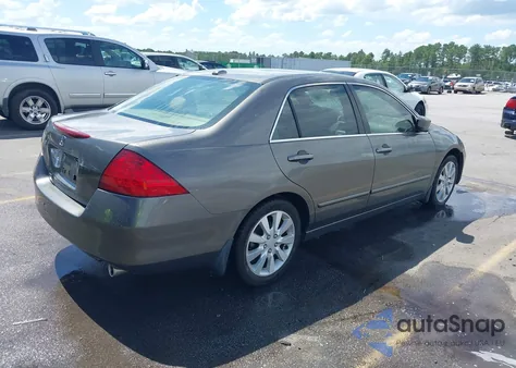 2006 Honda Accord 3.0 Ex z USA, uszkodzony, nr VIN 1HGCM66866A019285